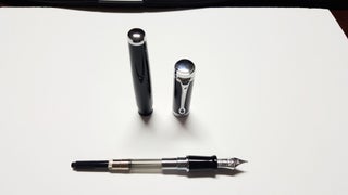 Aurora D11 Fountain Pen 14K Gold Medium Nib in Original Box.