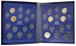 I Mitici Disney Complete Thirty Volume Set with Collectible Coins and Clamshell Case.