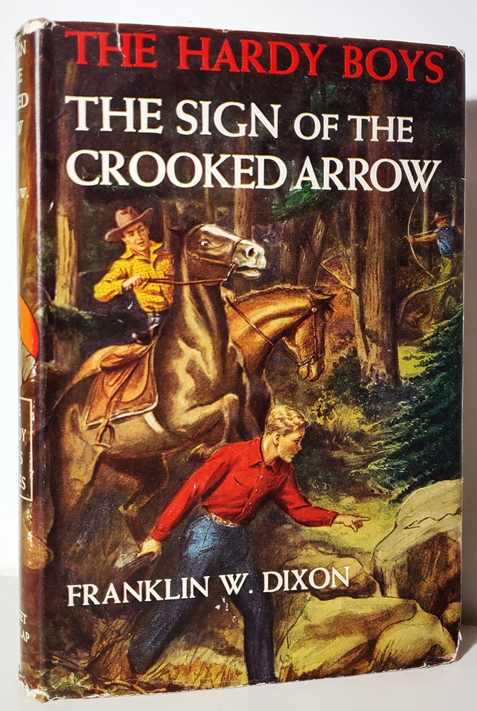 Item #35153 The Hardy Boys #28: The Sign of the Crooked Arrow. Franklin W. Dixon.