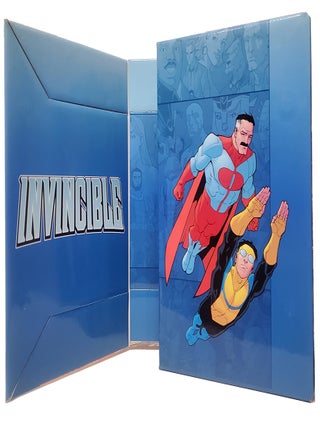 Invincible Italian Edition Twelve Issue Set in Magnetic Clamshell Box