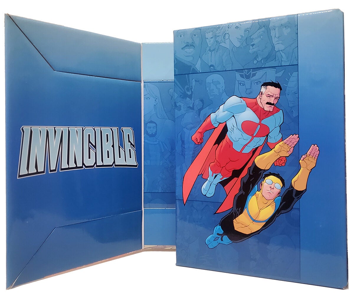 Invincible Box Set Invincible Italian Edition Twelve Issue Set in Magnetic Clamshell Box ...