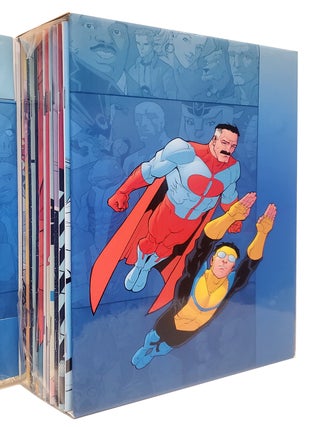Invincible Italian Edition Twelve Issue Set in Magnetic Clamshell Box